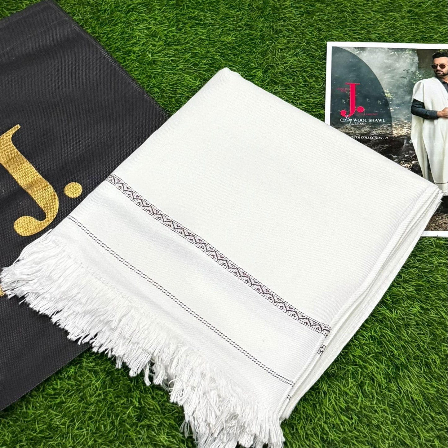 J. GENTS WOOL SHAWL WHITE